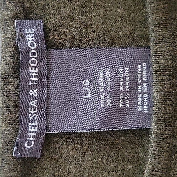 Chelsea & Theodore Olive High-Low Lightweight Crewneck Sweater - Picture 4 of 5